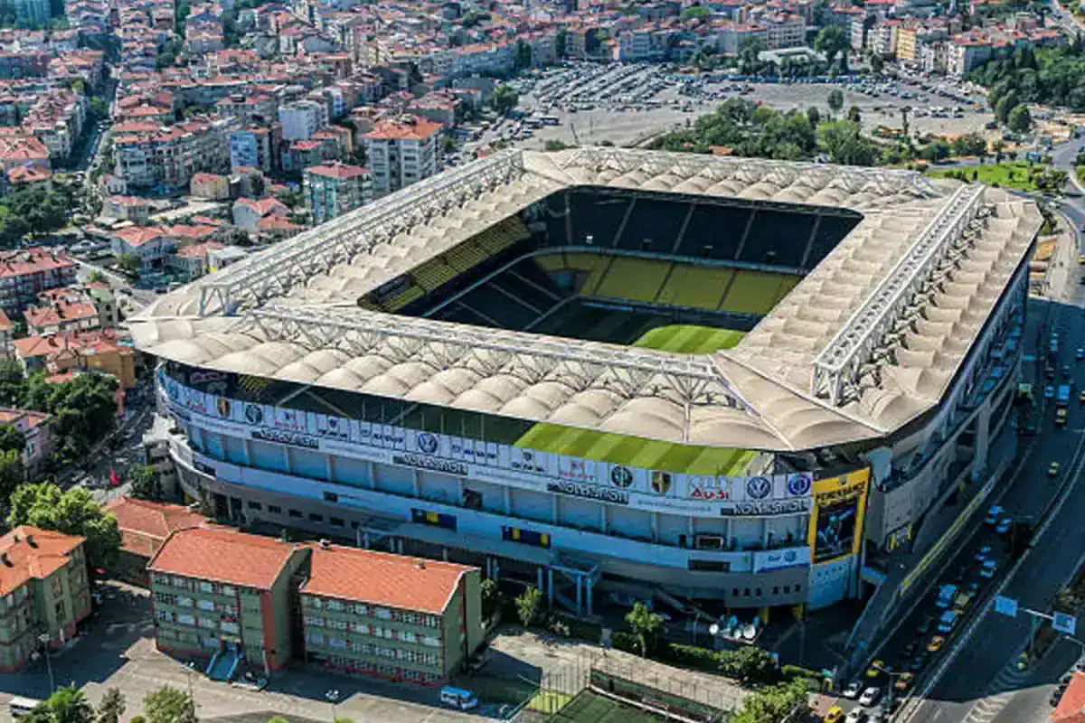 fenerbahce-den-savunmaya-145-milyon-euroluk-18897627_4202_amp.jpg