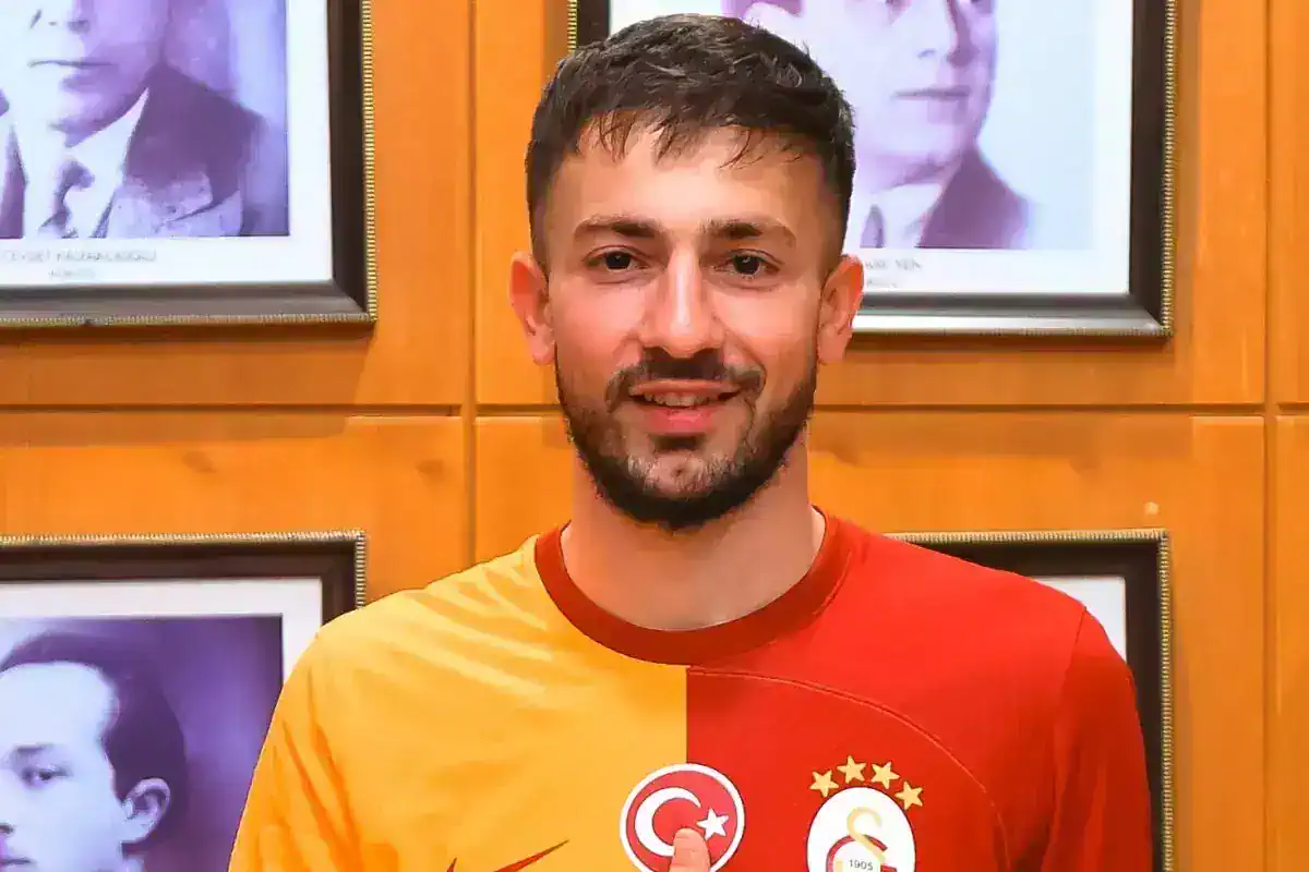 galatasaray-da-ayriliklar-ust-uste-halil-18830073_7961_amp.jpg