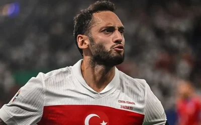 Hakan Çalhanoğlu, Fenerbahçe’yi tercih etti, Galatasaray’ın teklifini reddetti.