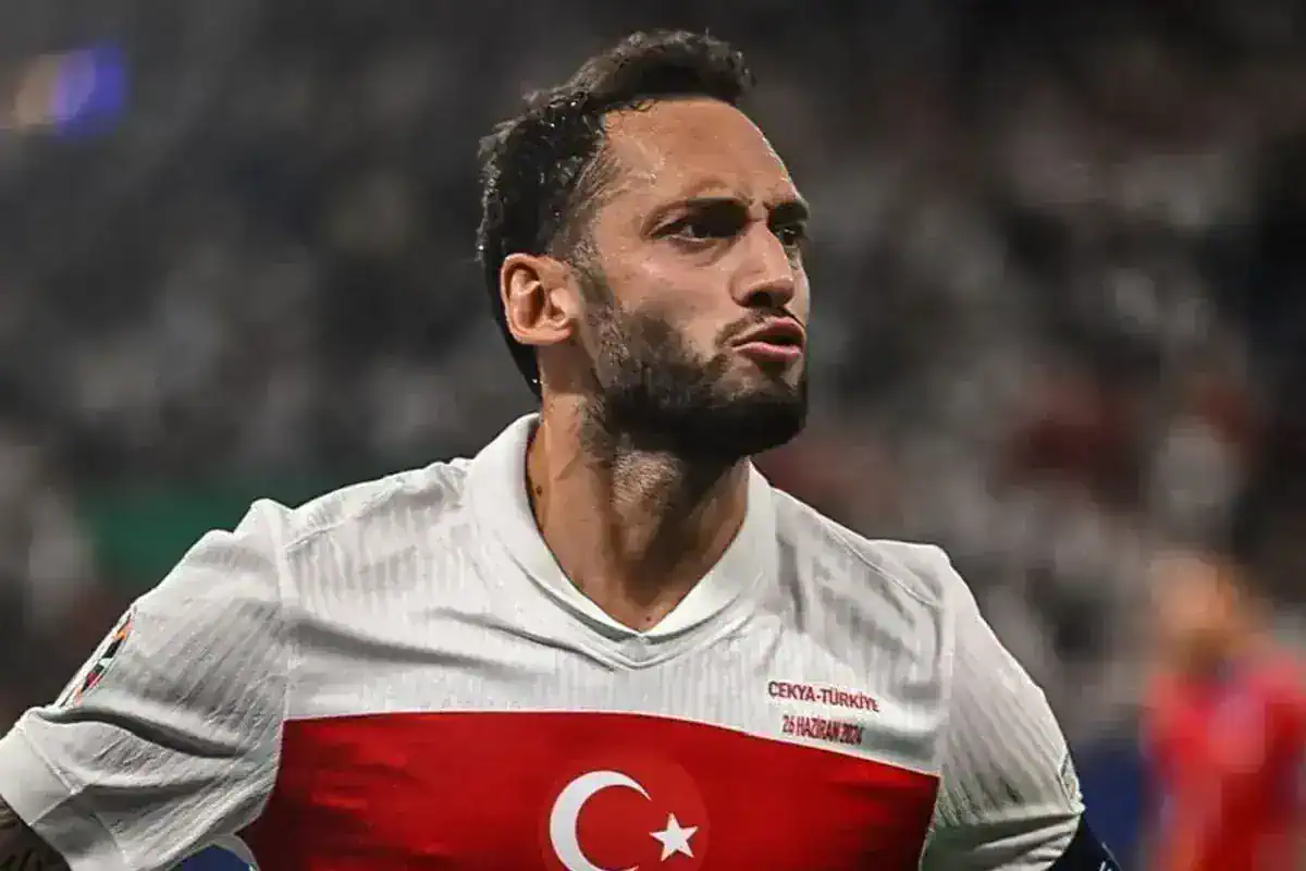 galatasaray-dan-10-milyon-euro-istemisti-hakan-18866446_648_amp.jpg