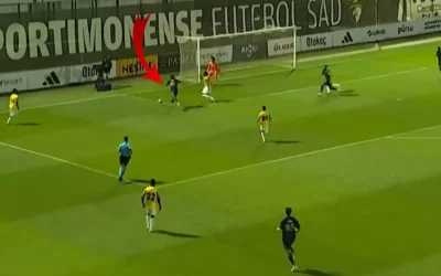 Jhon Duran, ilk maçında attığı gollerle olay yarattı!