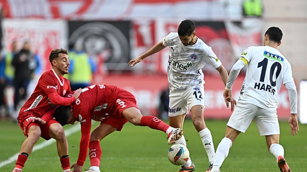 Antalyaspor, Kasımpaşa'yı 2-1 mağlup etti
