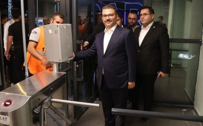 Iğdır Valisi Protokol Tribününe Elektronik Bilet ile Girdi