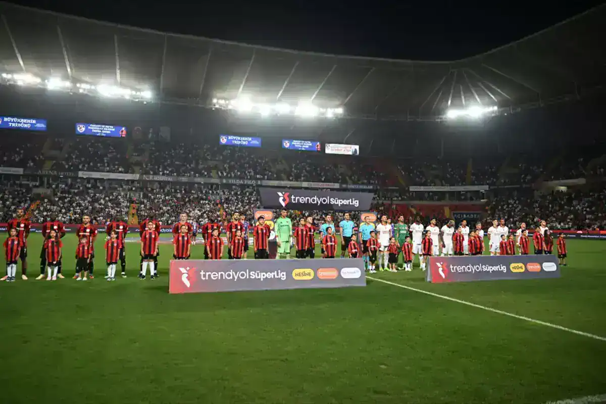 gaziantep-fk-yi-yikan-haber-sezonu-kapatti-18929478_9446_amp.jpg