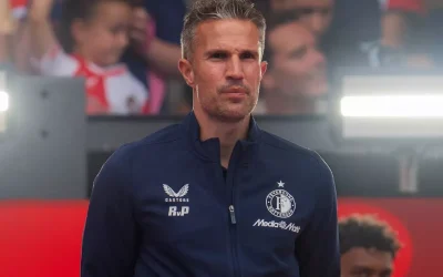 Robin Van Persie, Fenerbahçe maçı öncesi sakatlık haberini verdi