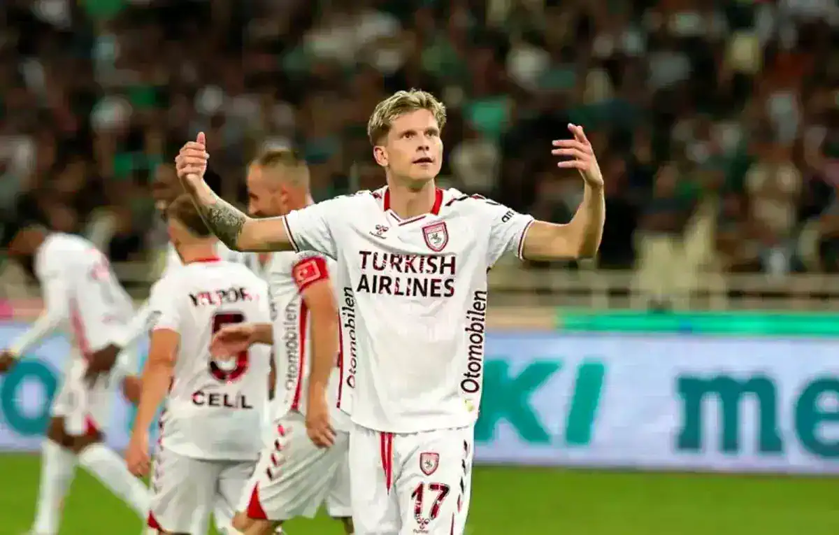 tomasson-taraftarimizin-destegi-ile-turu-gecm-18969957_amp.jpg