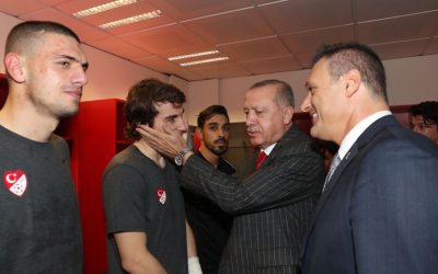 Erdoğan, Milli Takımı Kutladı
