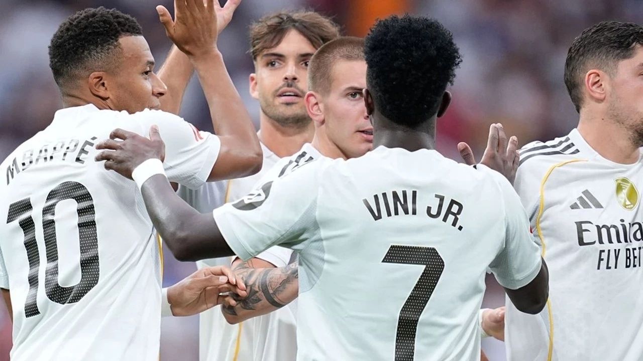 Real Madrid, Levante'yi 4-1 mağlup etti.