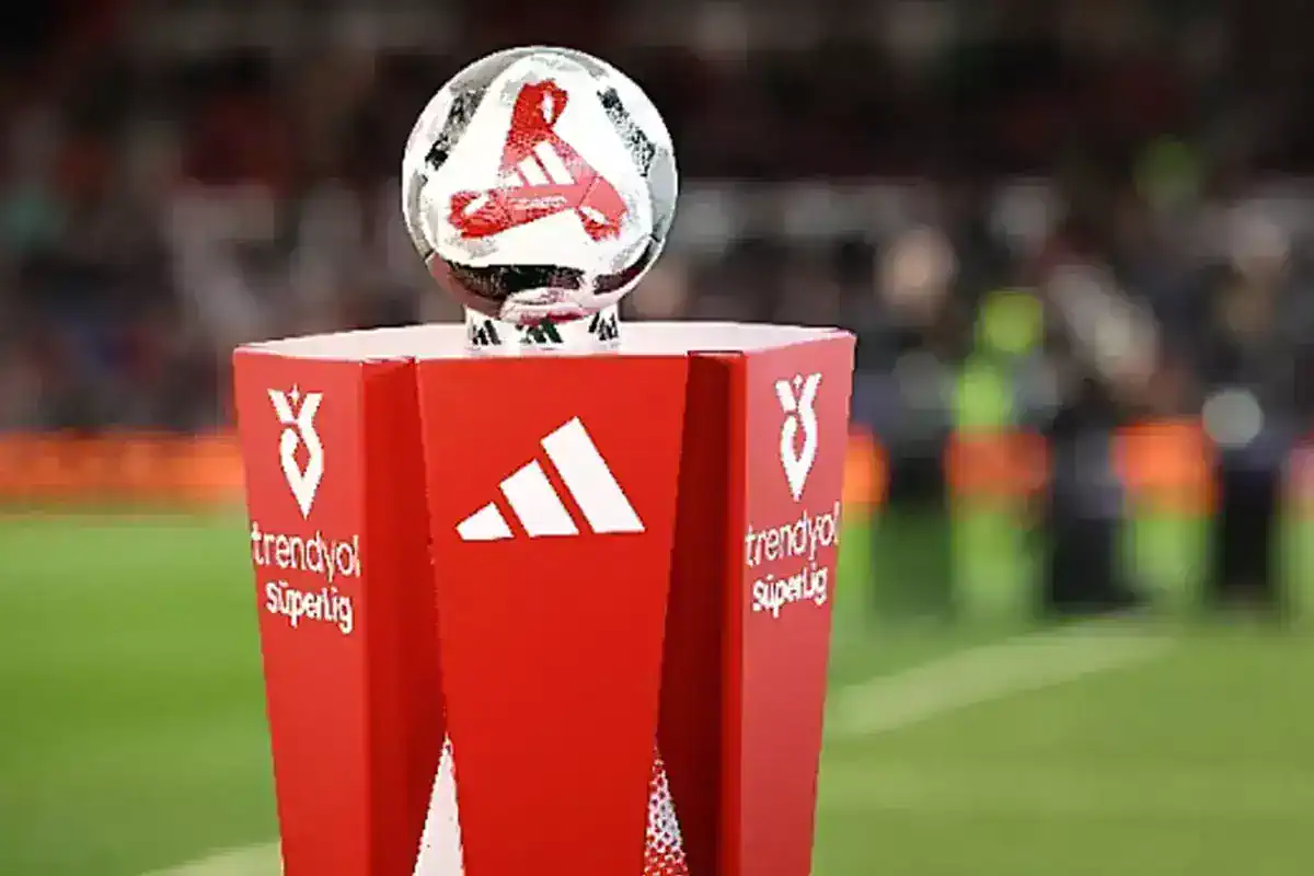 ayni-anda-paylasim-yaptilar-super-lig-19037764_4750_amp.jpg