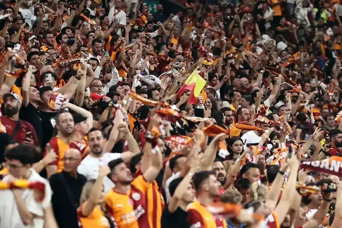 galatasaray-liverpool-mucadelesi-turk-futbol-19090741_5617_amp.jpg