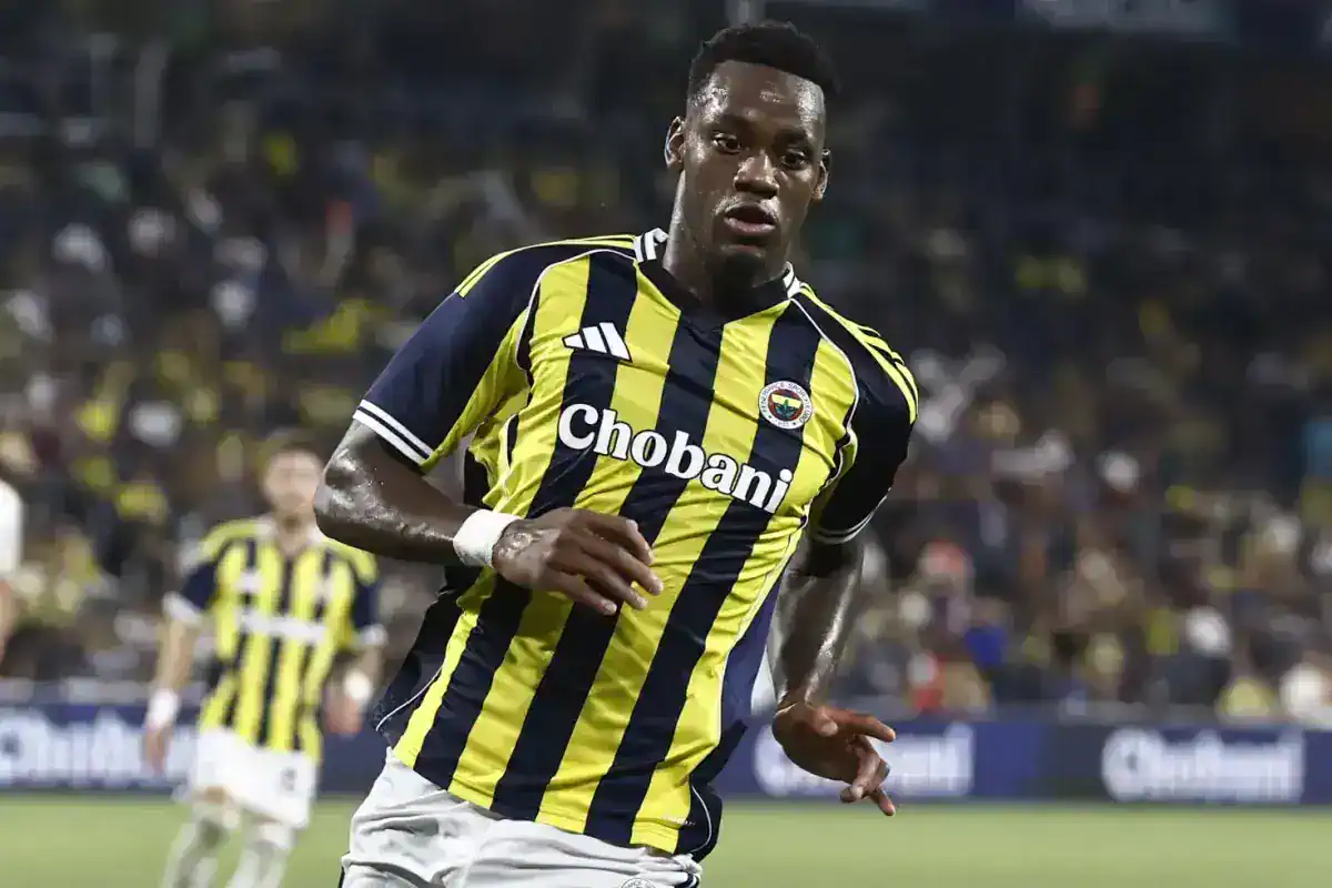 jhon-duran-fenerbahce-taraftarini-cildirtti-19103518_2886_amp.jpg