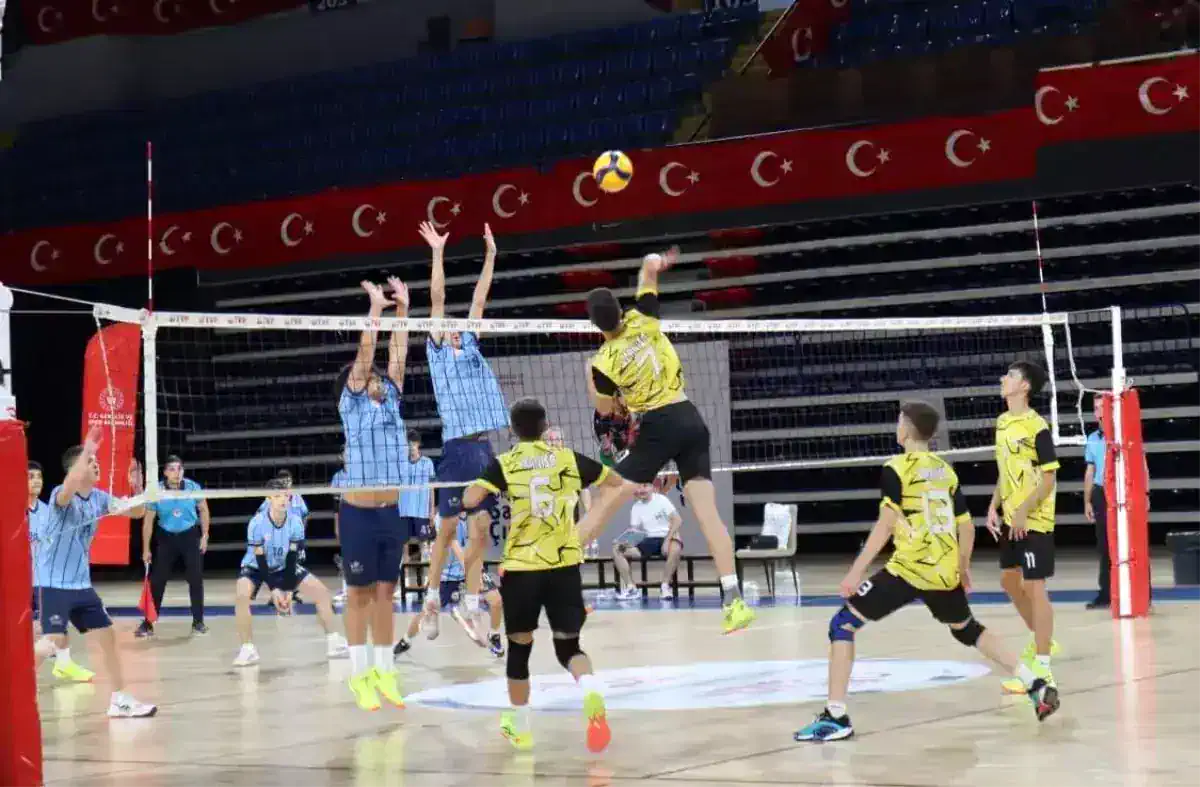 manisa-erkek-voleybol-takimi-turkiye-sampiyon-19001500_amp.jpg
