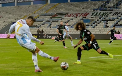 Erzurumspor ile Sakaryaspor Berabere Sonuçlandı