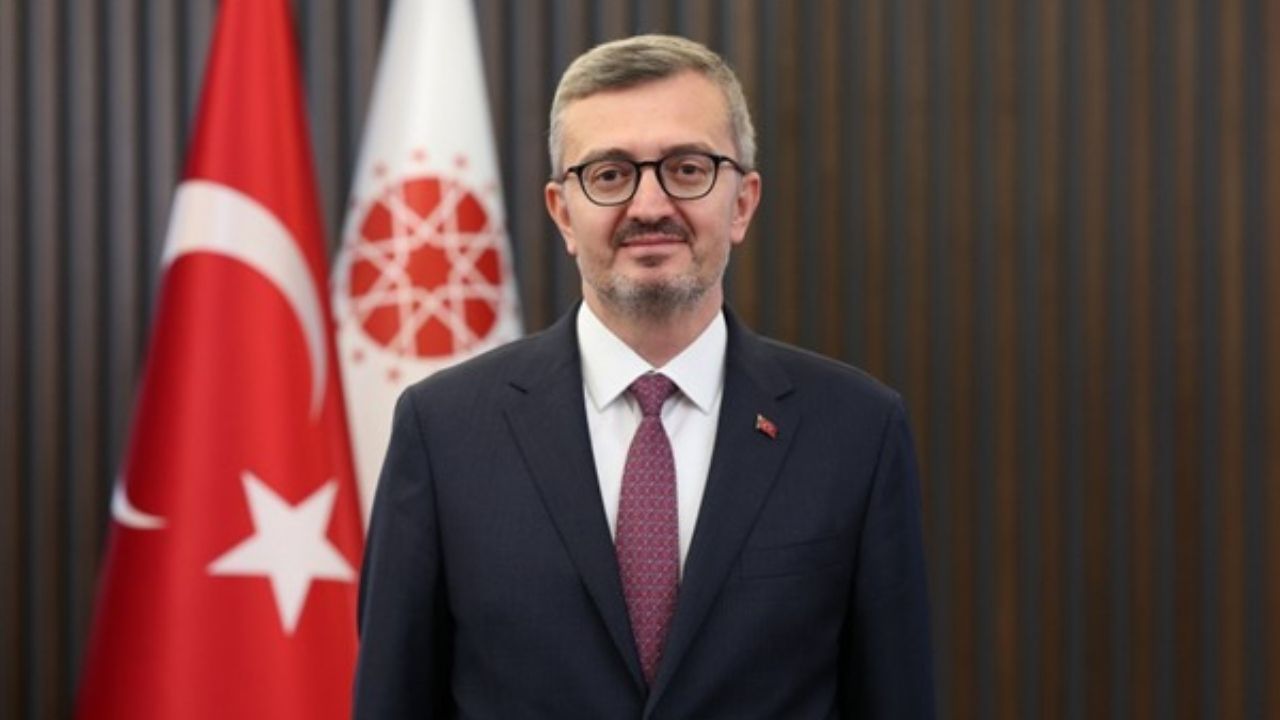 Burhanettin Duran, A Milli Takımı Tebrik Ediyor