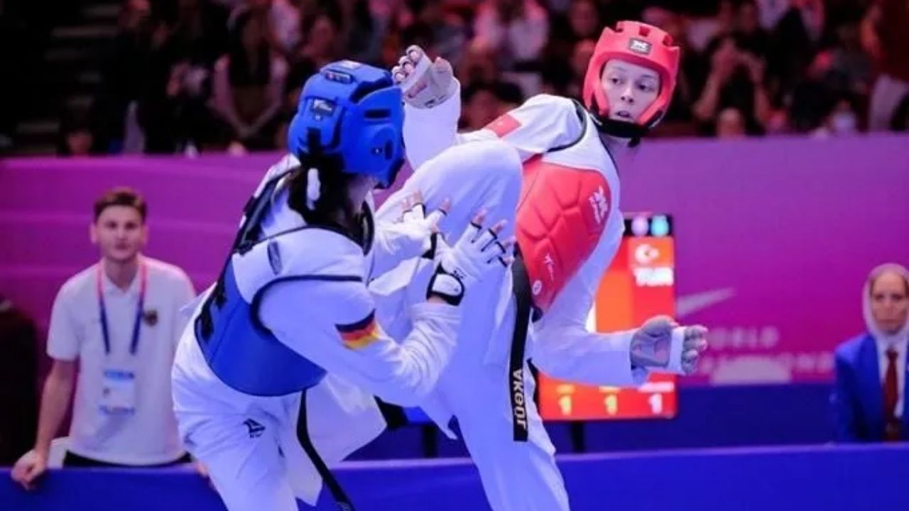 Dünya Taekwondo Şampiyonası’nda Elif Sude Akgül Gümüş Madalya Kazandı