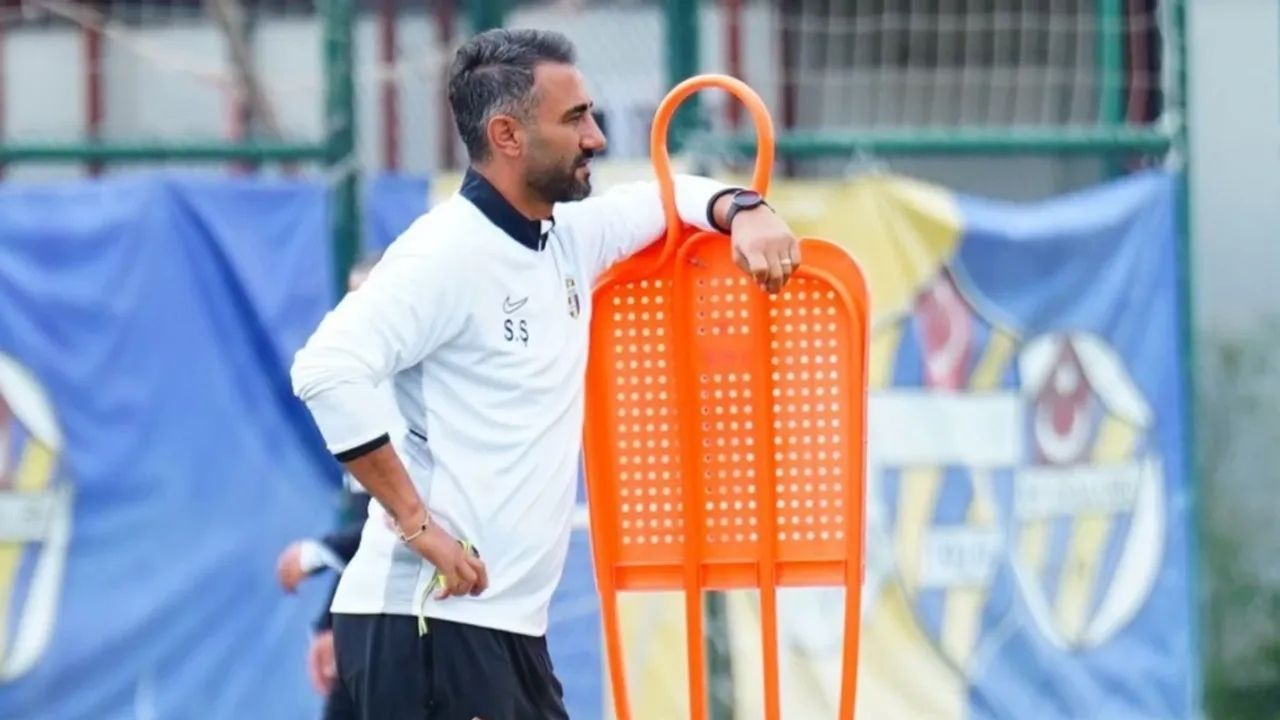 Eyüpspor, Teknik Direktör Selçuk Şahin'le Yollarını Ayırdı