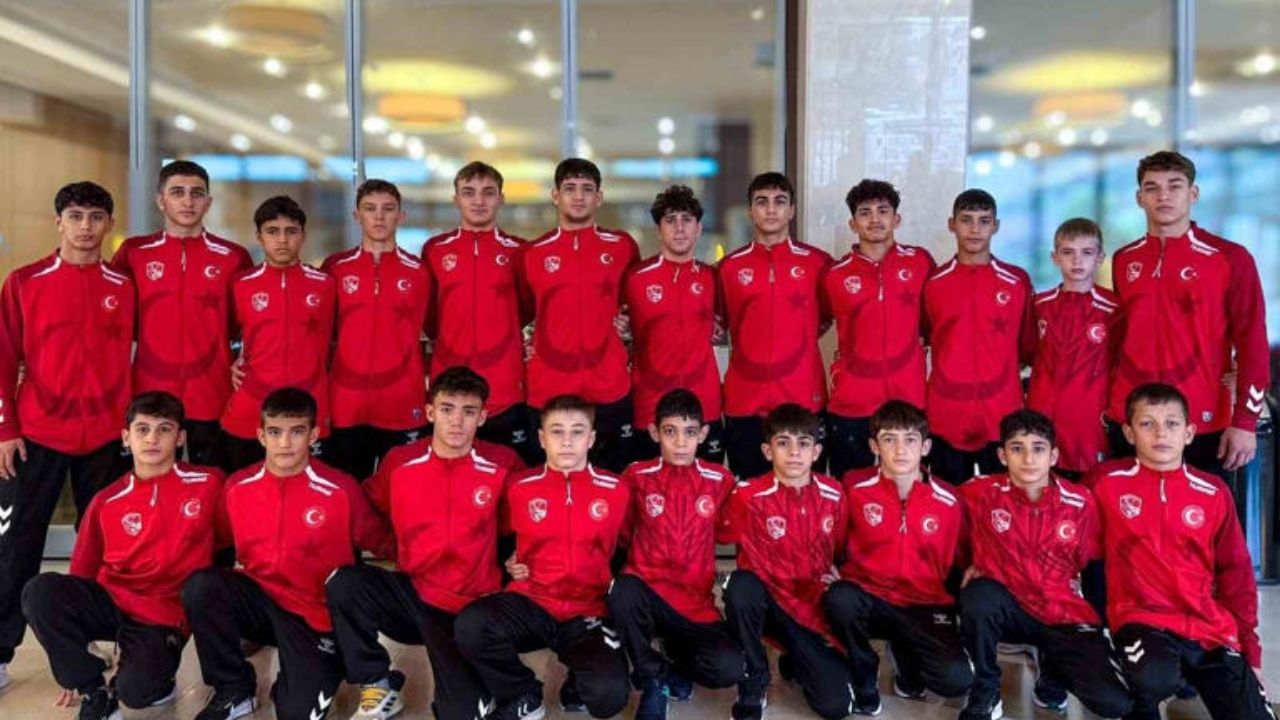U15 Güreş Milli Takımları Balkan Şampiyonası'nda Zaferle Tarih Yazdı!