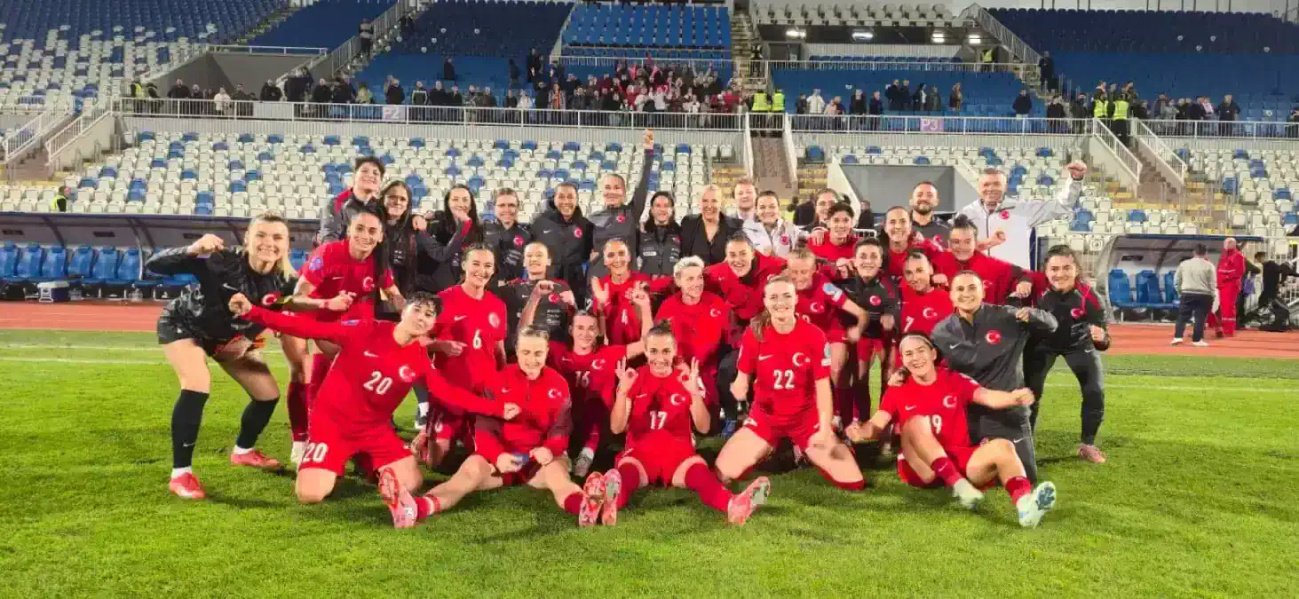 a-milli-kadin-futbol-takimi-kosova-da-rahat-19183280_amp.jpg