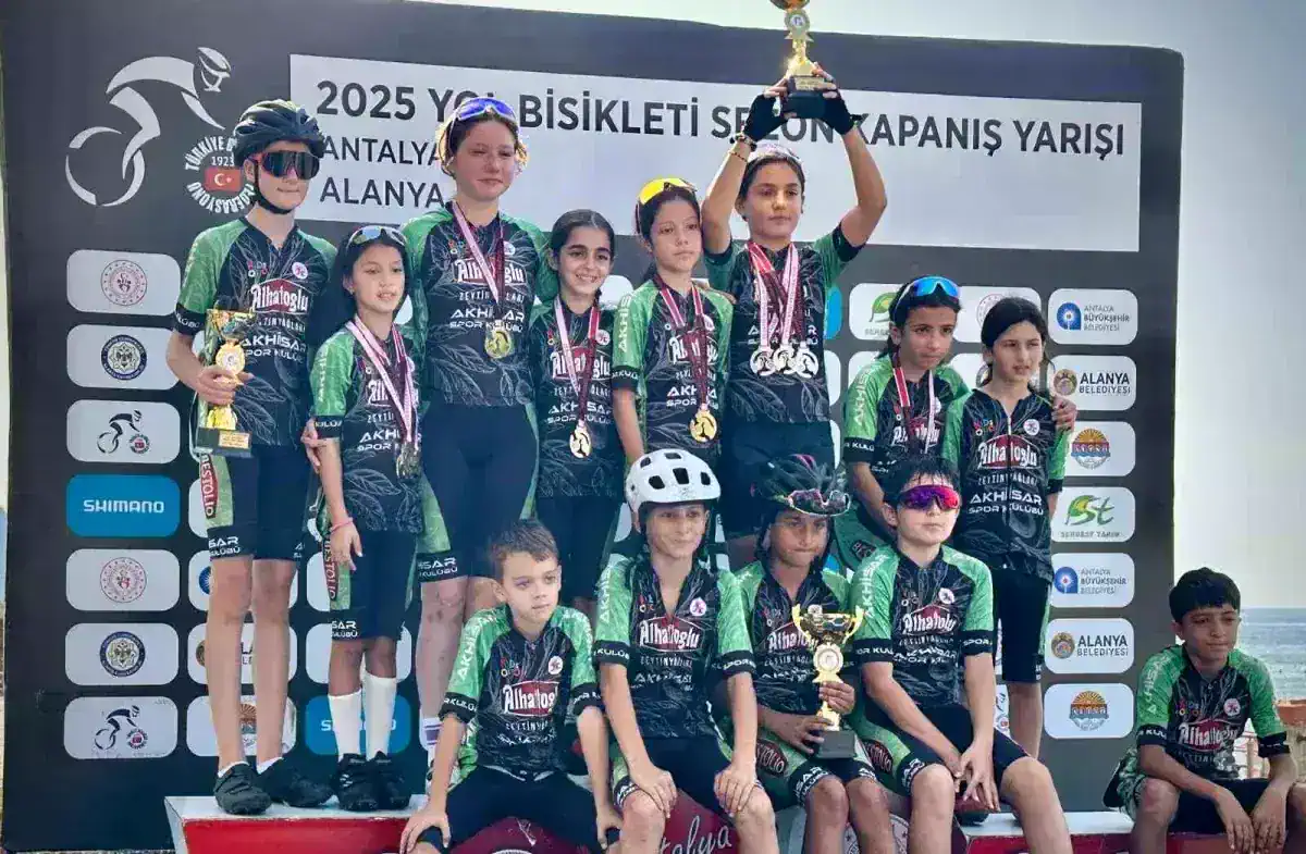 akhisarli-pedallar-alanya-da-zirveye-tirmandi-19165277_amp.jpg