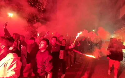 Cim Bom ile Kara Kartal Taraftarları Maç Öncesi Coşkulu Dakikaları Yaşadı
