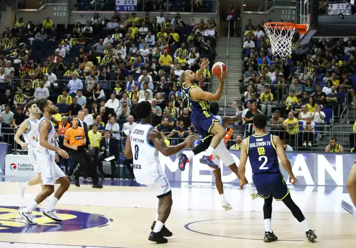 basketbol-super-ligi-fenerbahce-105-aliaga-pe-19122107_amp.jpg