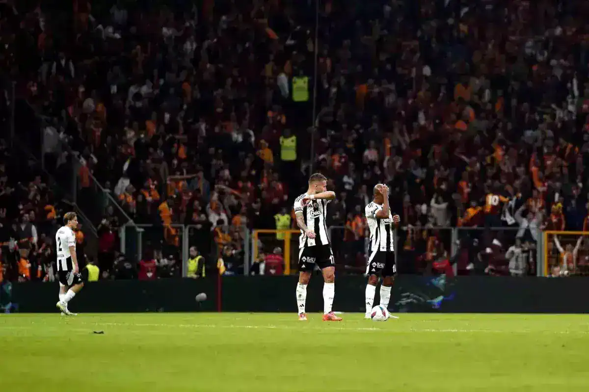 besiktas-galatasaray-deplasmaninda-8-mactir-19108874_amp.jpg