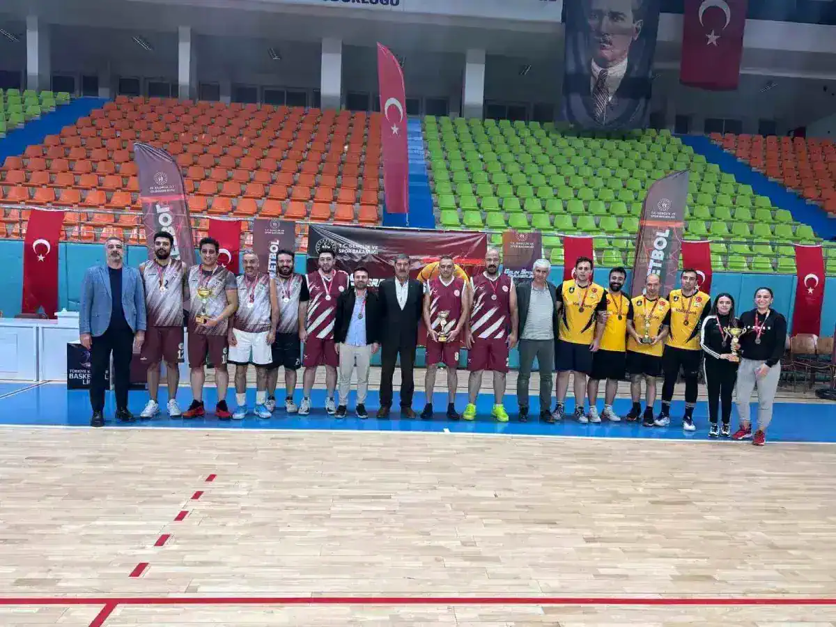 elazig-kamu-spor-oyunlari-tamamlandi-19180744_amp.jpg