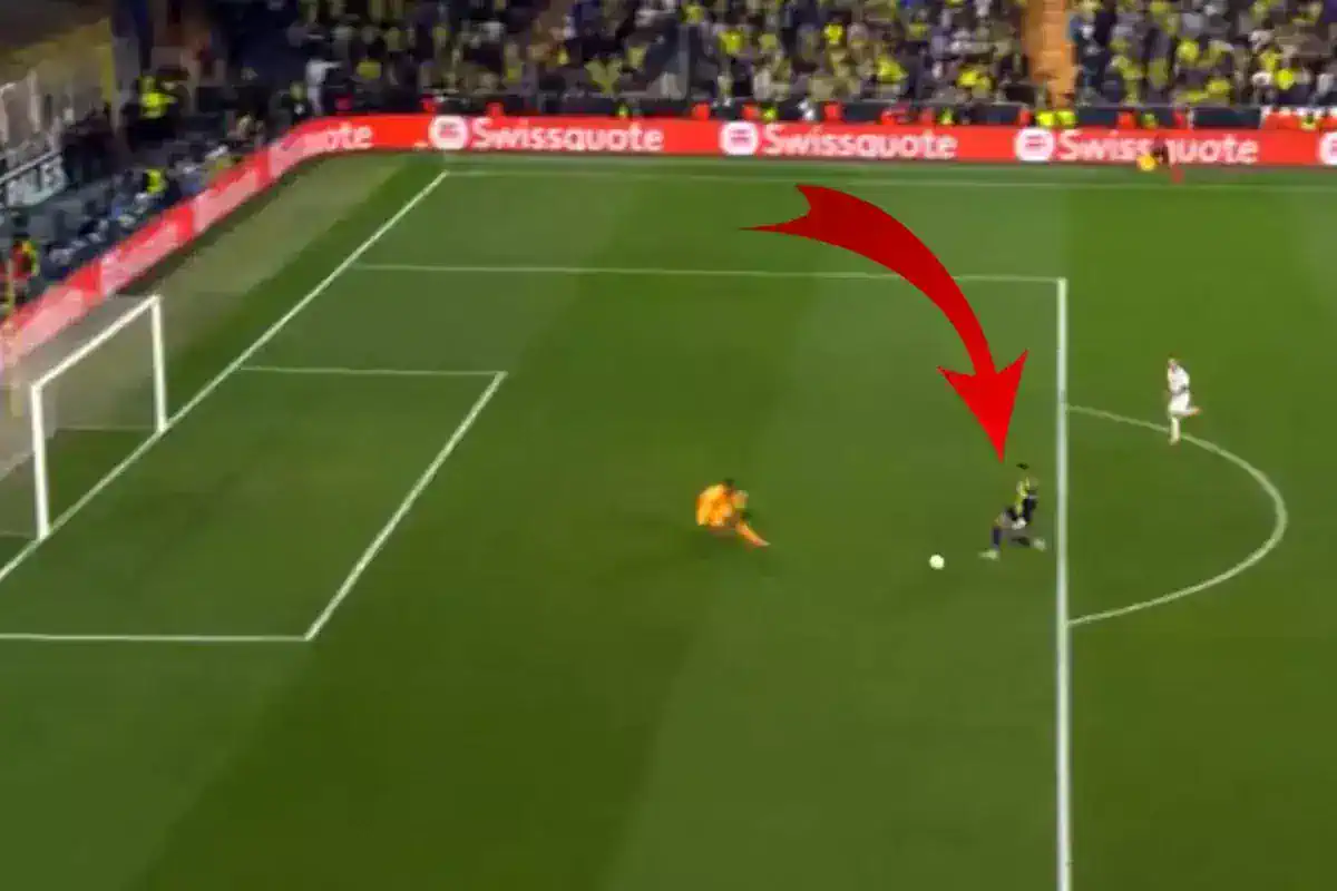 fenerbahce-taraftarini-cildirtan-pozisyon-19110995_6356_amp.jpg