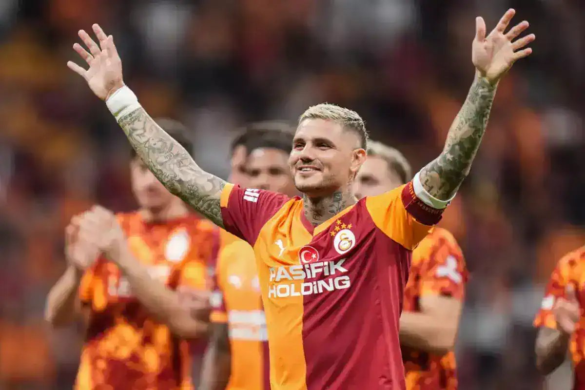 galatasaray-dan-kontrat-isteyen-icardi-ye-surpriz-19138452_2433_amp.jpg