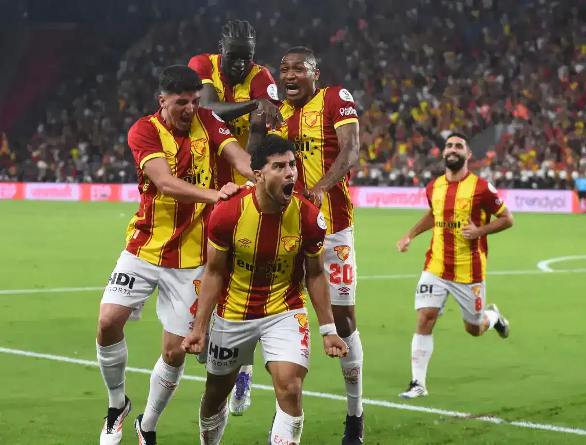 goztepe-basaksehir-e-karsi-ustun-19111529_amp.jpg