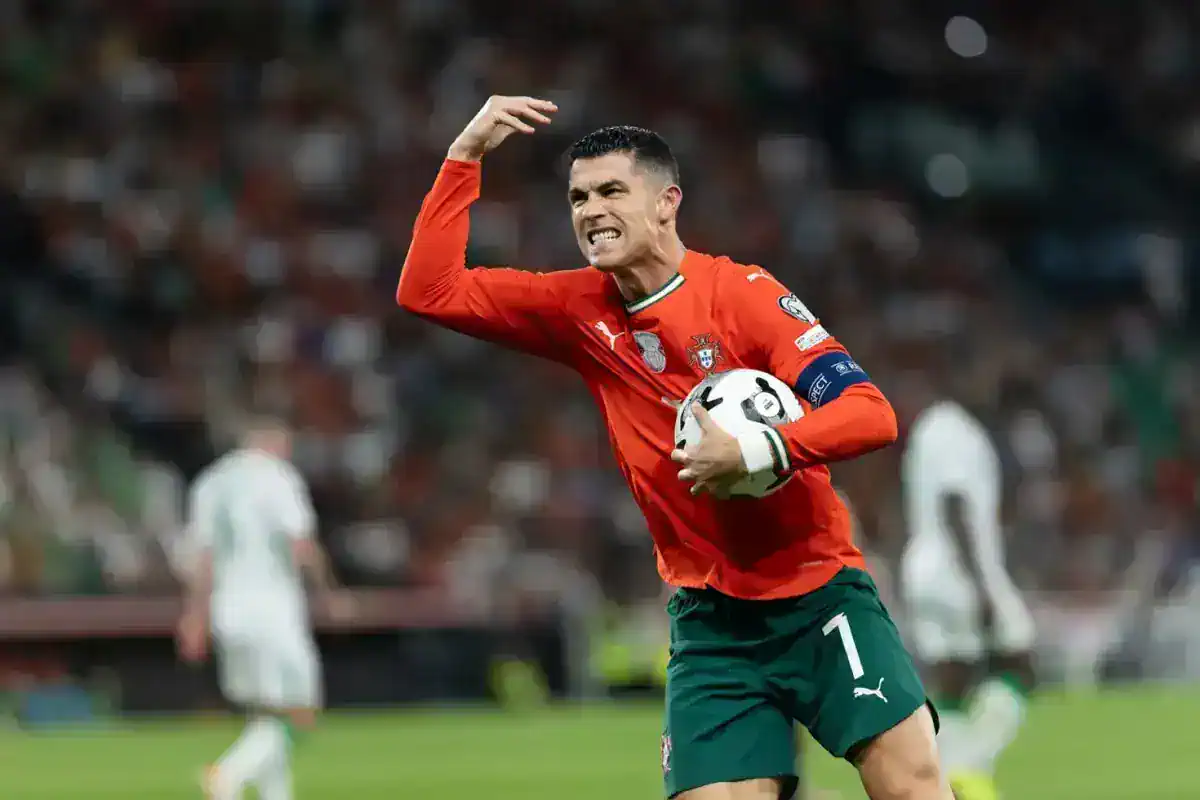 inanilmaz-mac-ronaldo-90-1-de-yikildi-19148532_9834_amp.jpg