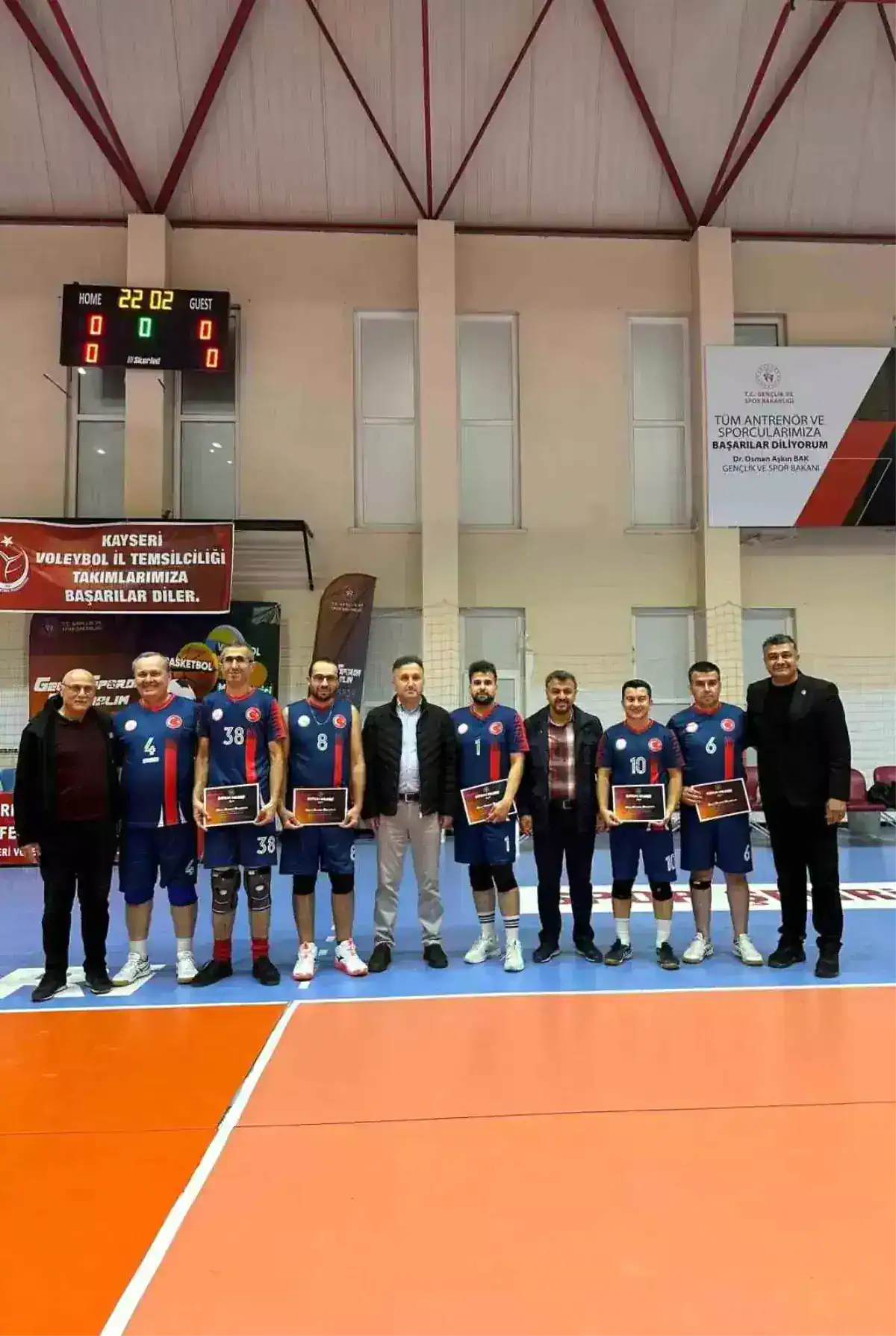 kamuda-voleybolun-zirvesi-belli-oldu-19153217_amp.jpg
