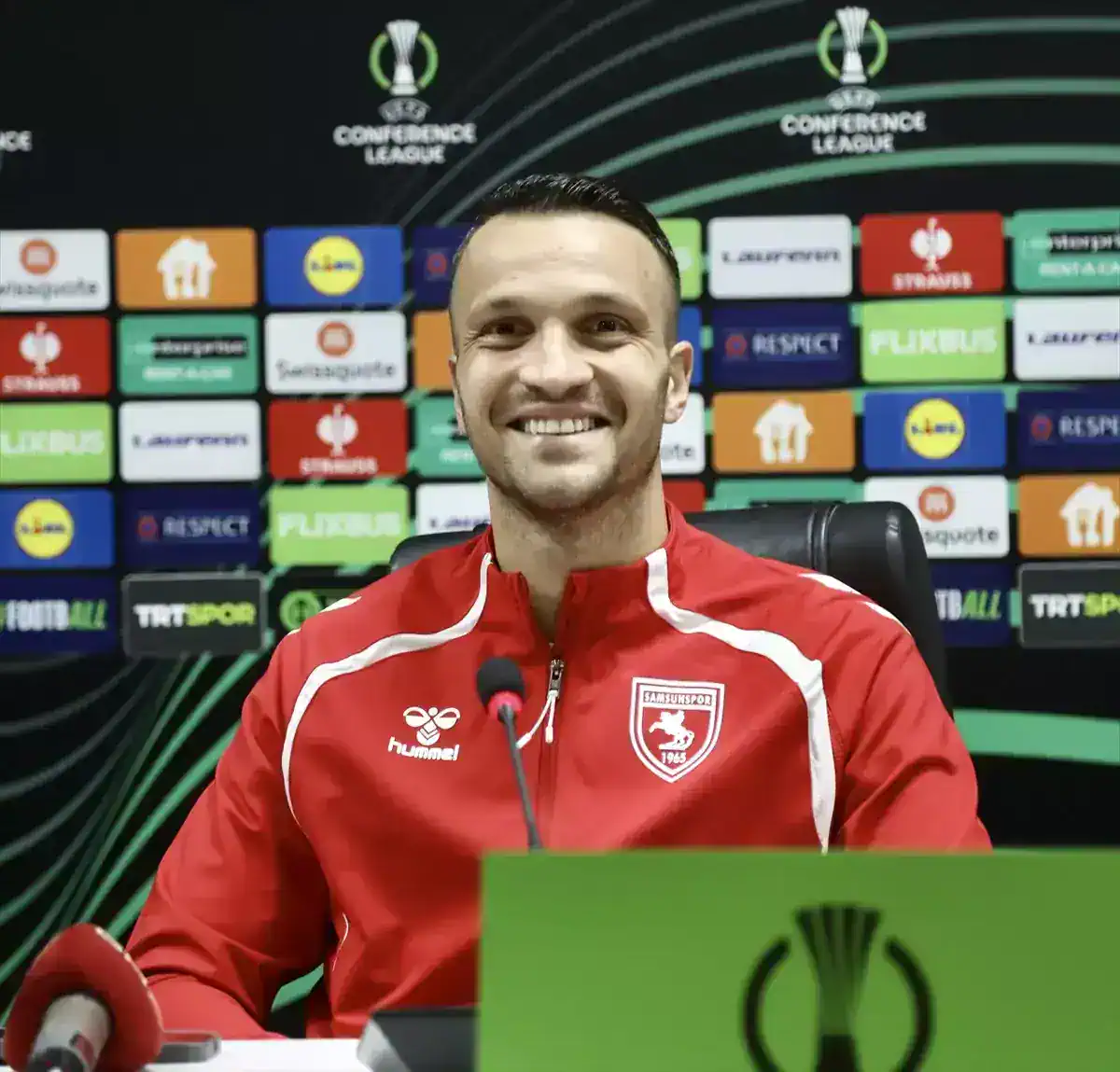 samsunspor-dinamo-kiev-macina-dogru-19174354_amp.jpg