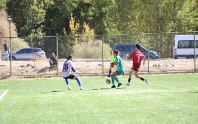 Yüksekova Spor Kadın Futbol Takımı, Çekmeköy Bilgidoğa Spor’u 3-0’la geçti.