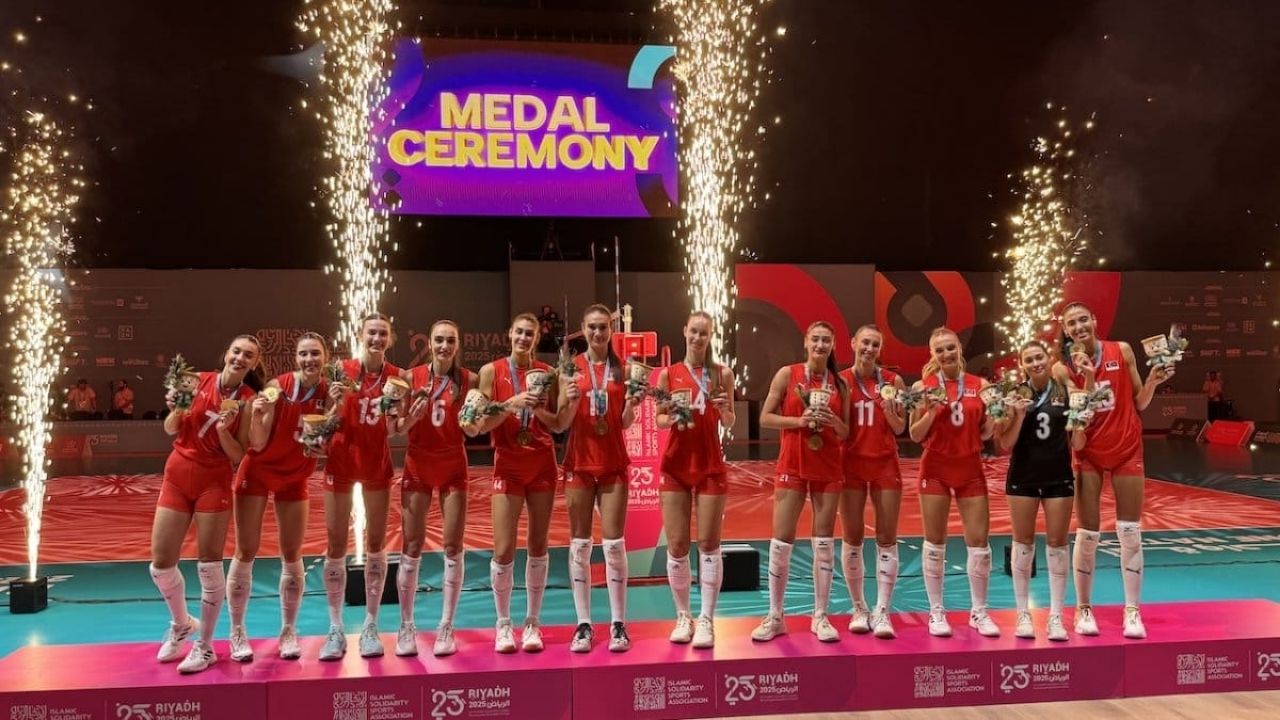 A Milli Kadın Voleybol Takımı, İslami Dayanışma Oyunları'nda altın madalya kazandı!