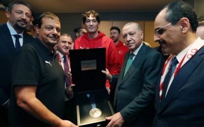Erdoğan, A Milli Erkek Basketbol Takımı’nı kutladı
