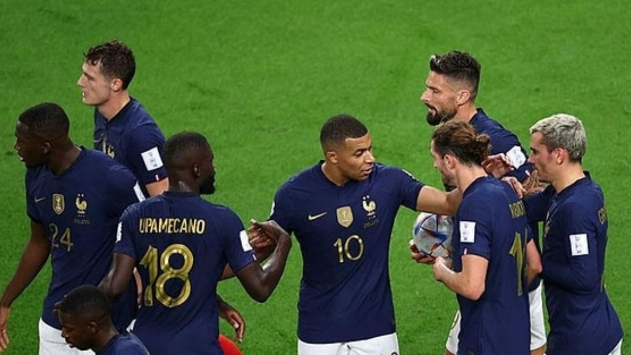 Fransa Futbol Federasyonu'na Siber Saldırı Lisanslı Sporcuların Verileri Çalındı