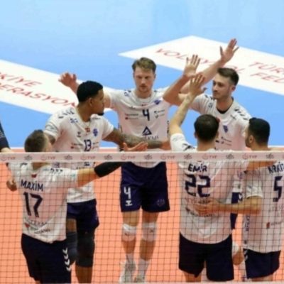 Halkbank Voleybol Takımı, Altekma'yı Zorlu Maçta Devirdi