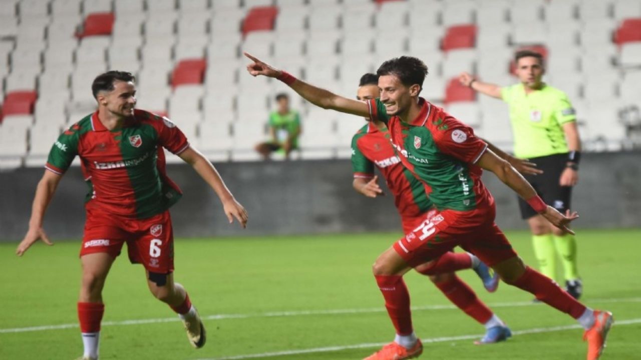 Karşıyaka, Bahis Skandalına Rağmen Denizli'yi 2-0 Yendi
