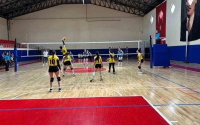 Vezirköprü’de Genç Kızlar Voleybol Turnuvası Sonuçlandı