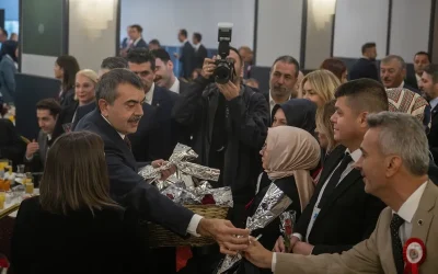 Bakan Tekin, 24 Kasım’da 81 ilden gelen öğretmenlerle buluştu