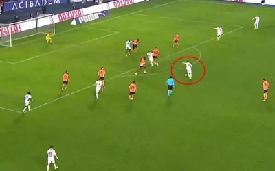 Beşiktaş taraftarını şaşırtan gol anı