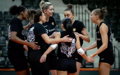 Eczacıbaşı Dynavit, Şampiyonlar Ligi’ne ilk adımını atıyor