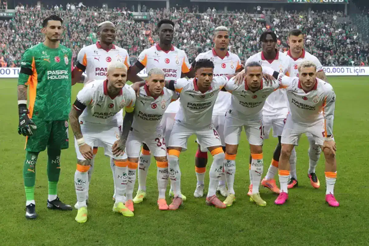 galatasaray-a-kotu-haber-yildiz-isim-sakatlandi-19236095_1132_amp.jpg