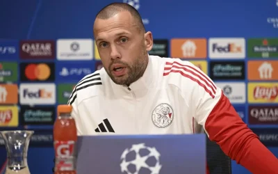 Heitinga: Osimhen’i Eski Golcülerle Kıyasladı