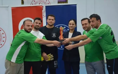 Şalpazarı’nda Kurumlar Arası Futsal Turnuvası Şampiyonu: Kaymakamlık Takımı