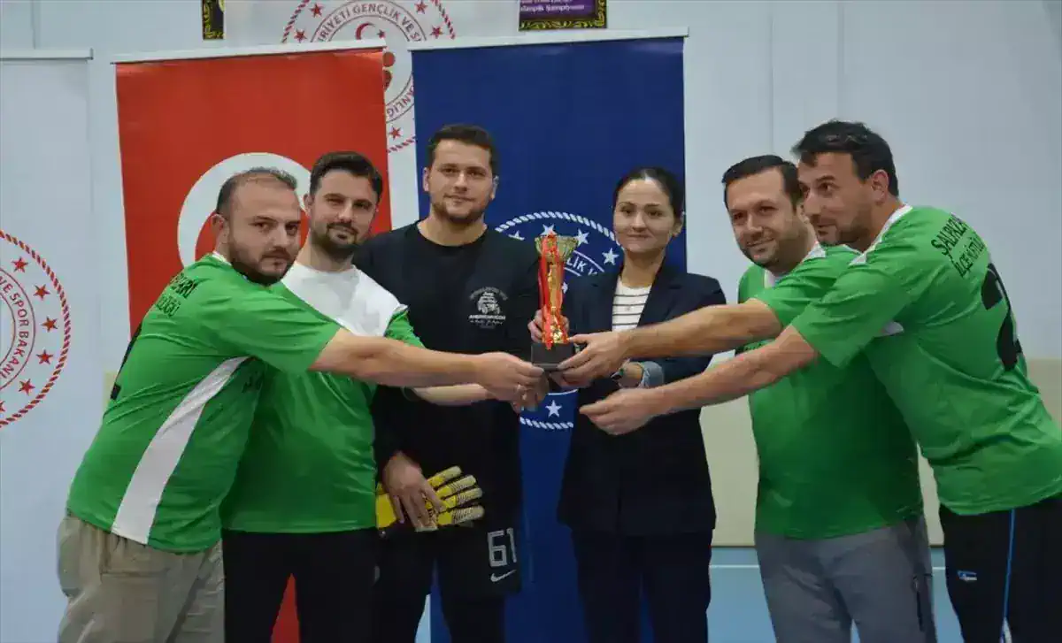 salpazari-nda-kurumlar-arasi-futsal-turnuvasi-19235670_amp.jpg