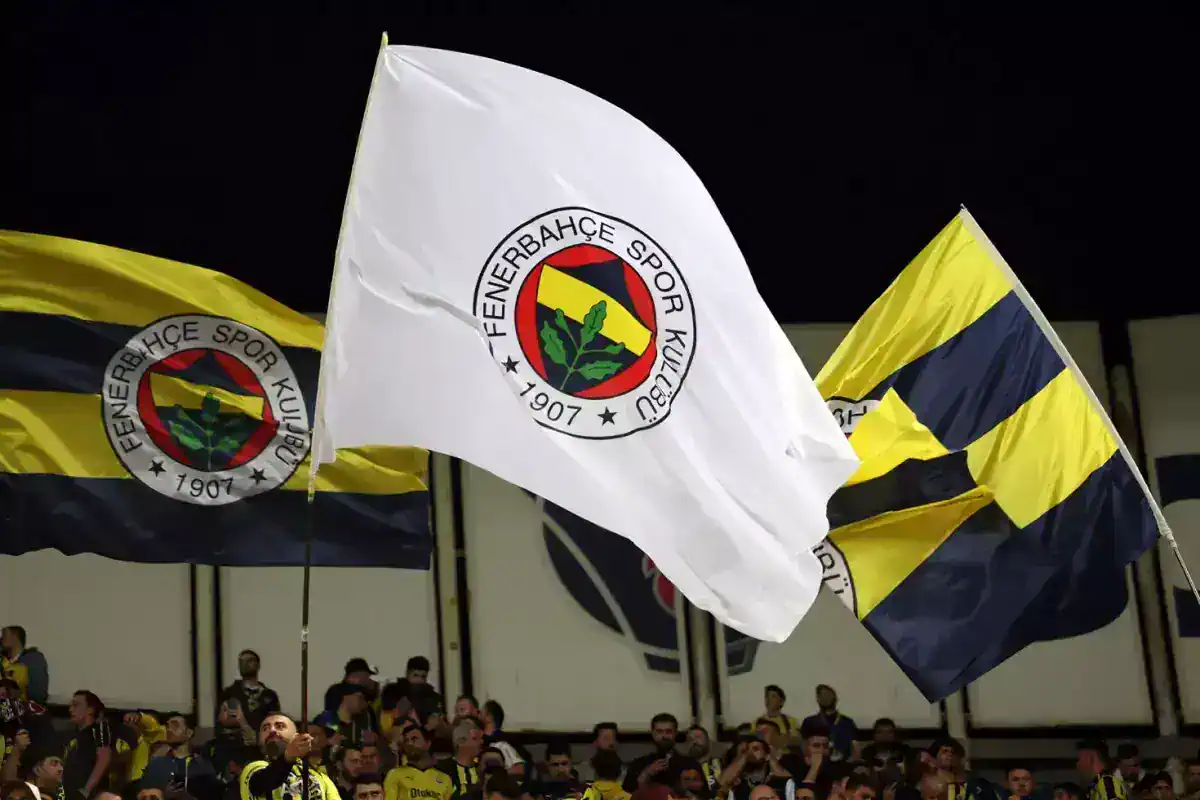 fenerbahce-den-galatasaray-samsunspor-maci-19328461_6789_amp.jpg