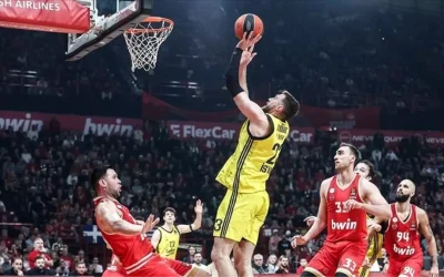 Olympiakos – Fenerbahçe Beko maçı çatı sorunu nedeniyle ertelendi